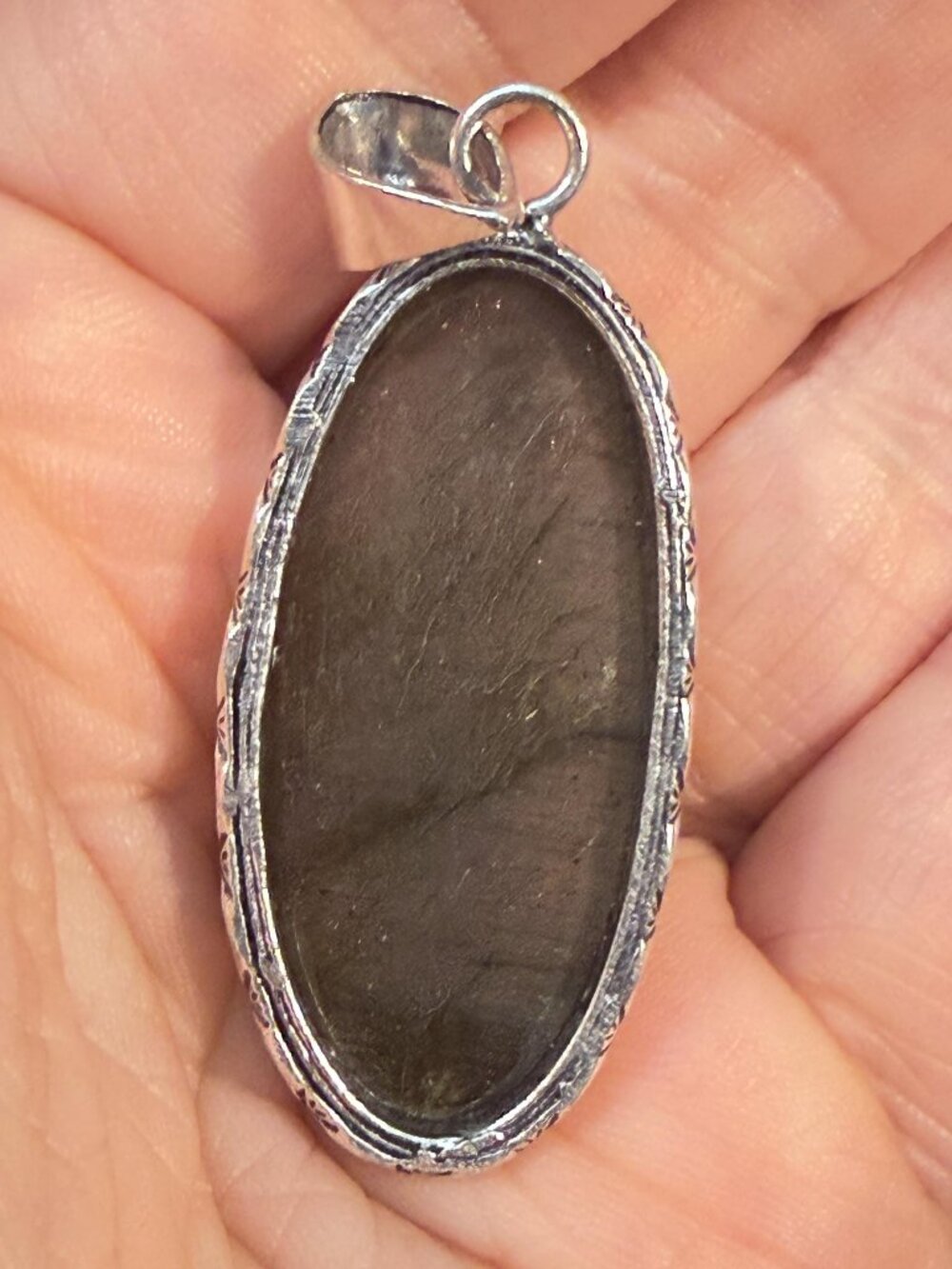Labradorite Pendant Oval Purple Flash Natural Gemstone Handmade Artisan Pendant - Picture 5 of 7
